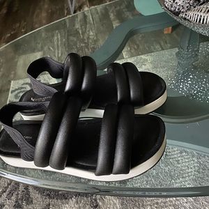 Koolaburra by UGG women Anida Sandal